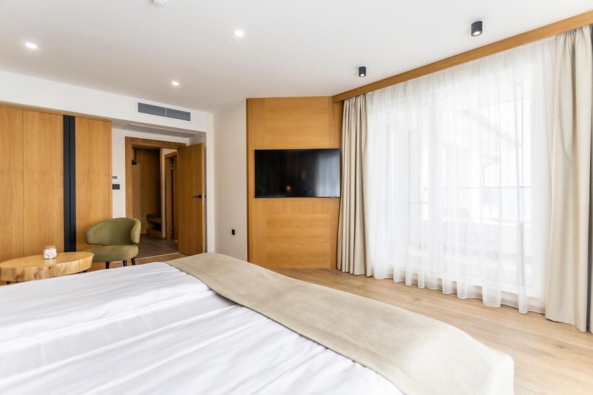 Natura All Seasons Boutique Hotel Burgas Exterior photo